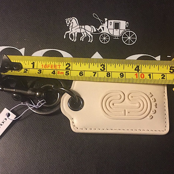 (UNISEX) COACH BOTTLE OPENER KEY FOB / KEYCHAIN - Picture 11 of 11